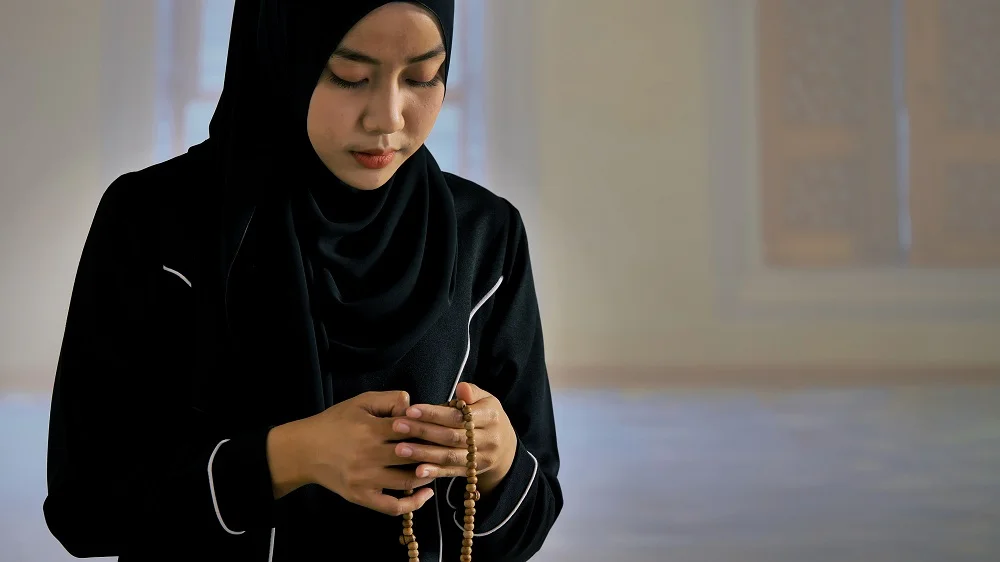 asian muslim young woman in black traditional hija 2026 01 08 22 19 42 utc