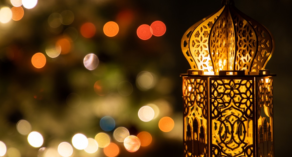 eid mubarak lantern at night muslim holiday 2026 01 09 07 23 08 utc
