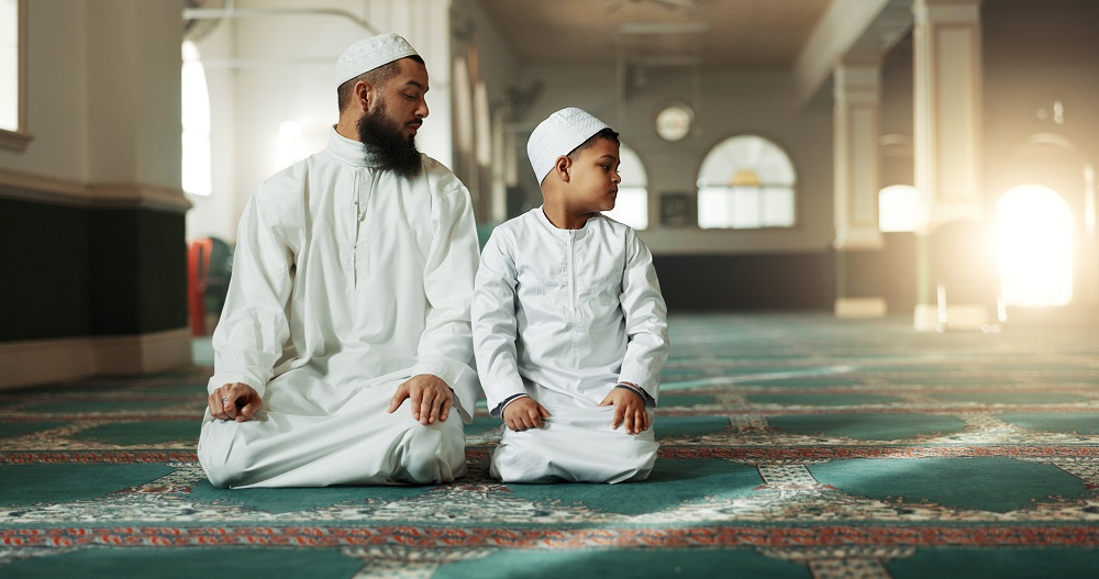 muslim praying and father with child in mosque fo 2026 01 09 11 01 48 utc