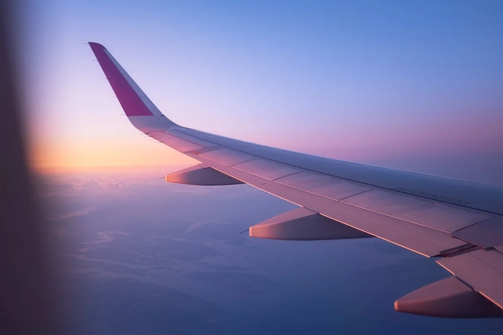 aircraft wind on the sunrise sky background compo 2026 01 08 08 22 27 utc
