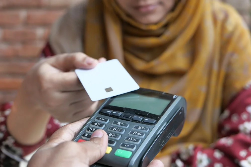 card reader enables contactless payments convenie 2026 01 06 10 24 15 utc