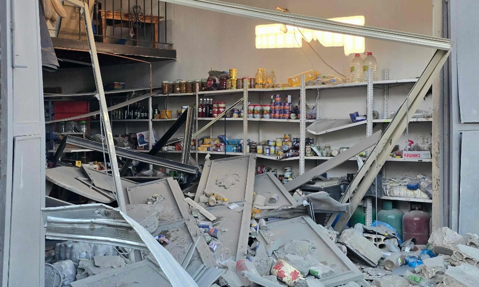 israel attack lebanon iran war 1