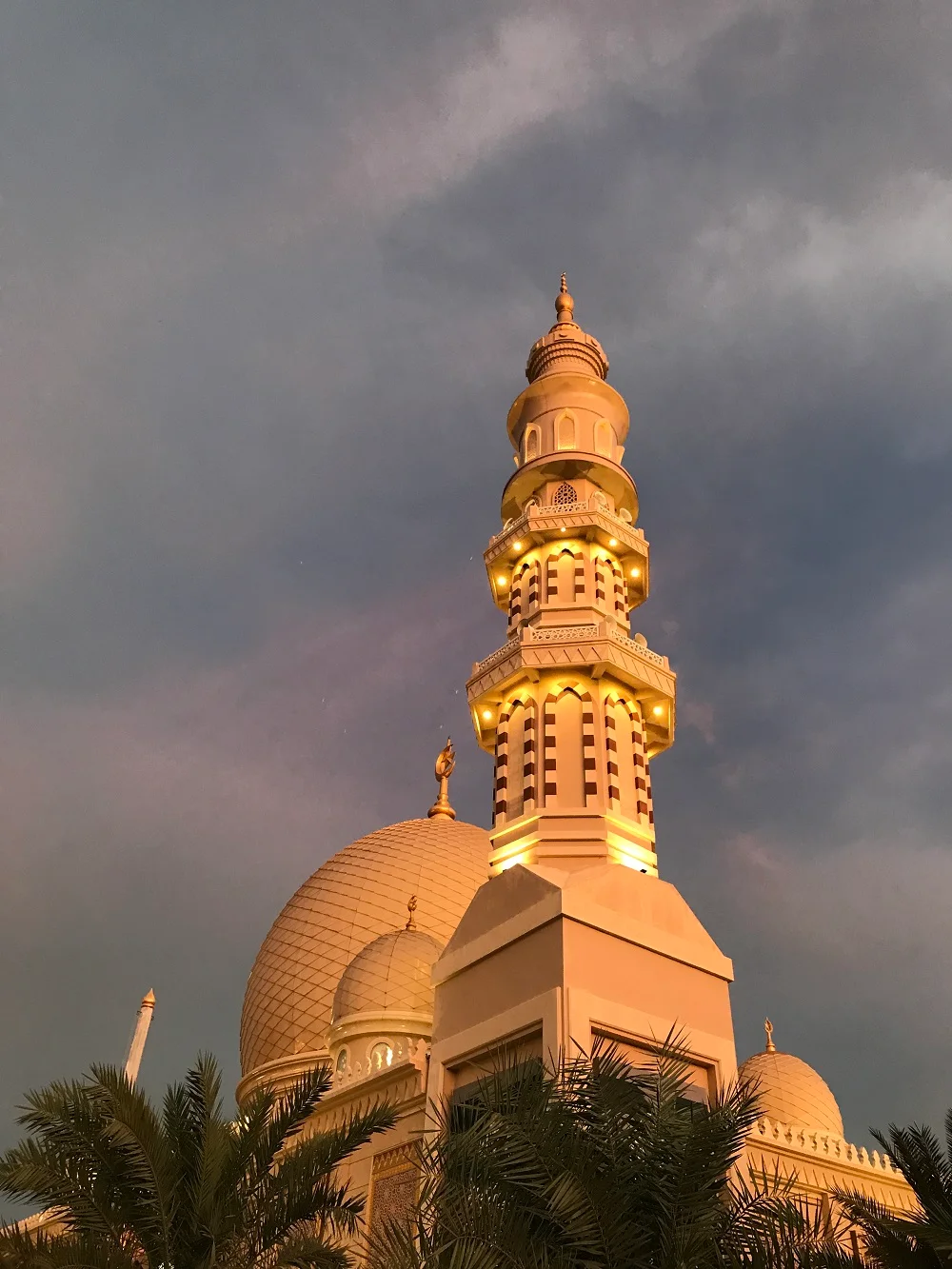 mosque in sunset 2026 03 17 21 44 58 utc