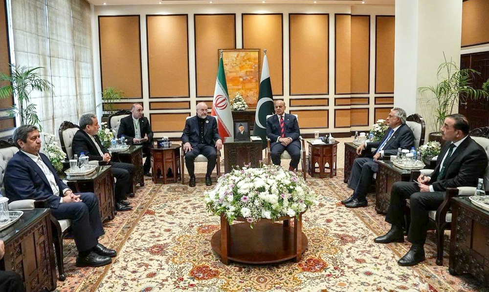 اسلام آباد میں جاری ایران امریکہ مذاکرات کے مطالبات اور اہم نکات پر مبنی معلوماتی گرافک یا تصویر