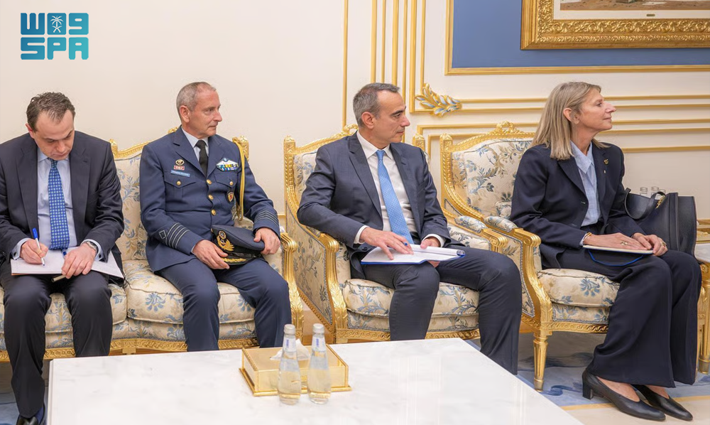 prince khalid bin salman with greece counterpart 3