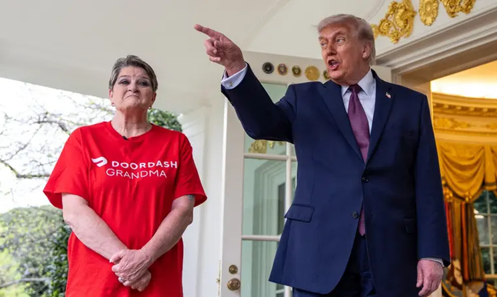 ٹرمپ ڈلیوری ورکر کہانی اور وائٹ ہاؤس ملاقات منظر