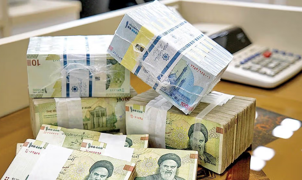 ایران میں معاشی بحران، صنعتی مراکز کی بندش اور بے روزگار افراد کی عکاسی