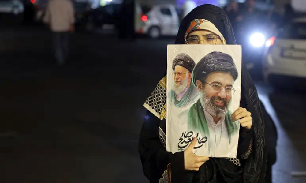 ایران کی موجودہ سیاسی صورتحال، مجتبیٰ خامنہ ای پُراسرار طور پر غائب اور تہران میں اقتدار کے نئے مراکز کا خاکہ