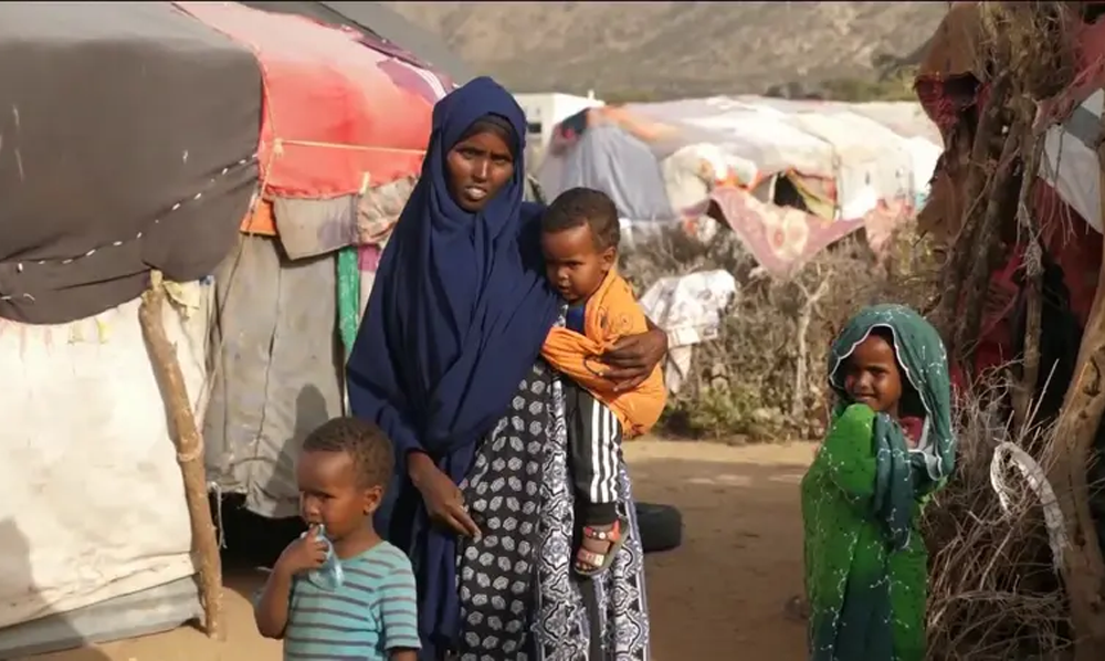 جنوبی صومالیہ میں قحط کی صورتحال اور غذائی قلت کا شکار معصوم بچے