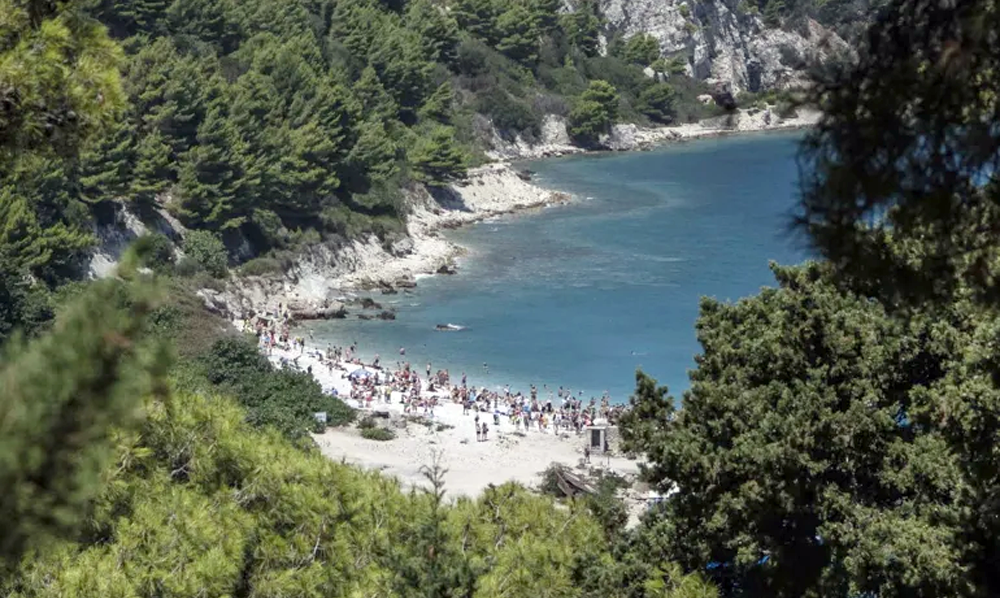 البانیہ کا سازان جزیرہ جہاں ایوانکا ٹرمپ اور جیرڈ کشنر لگژری ریزورٹ بنا رہے ہیں