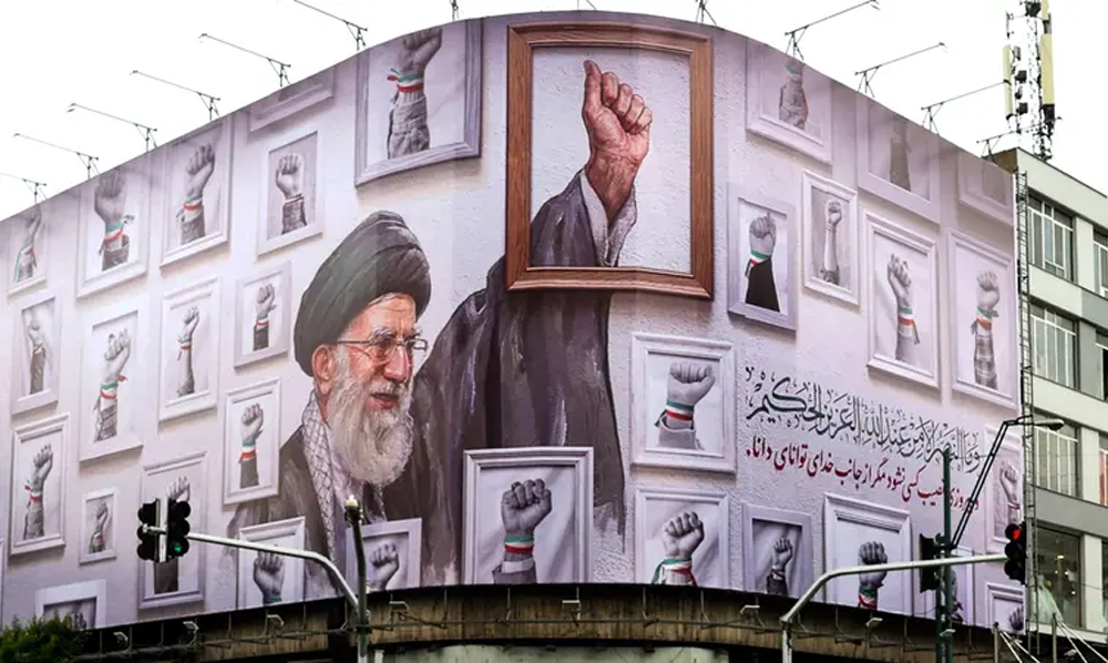 ایرانی سپریم لیڈر علی خامنہ ای کا جنازہ اور تہران میں تدفین کی تیاریاں