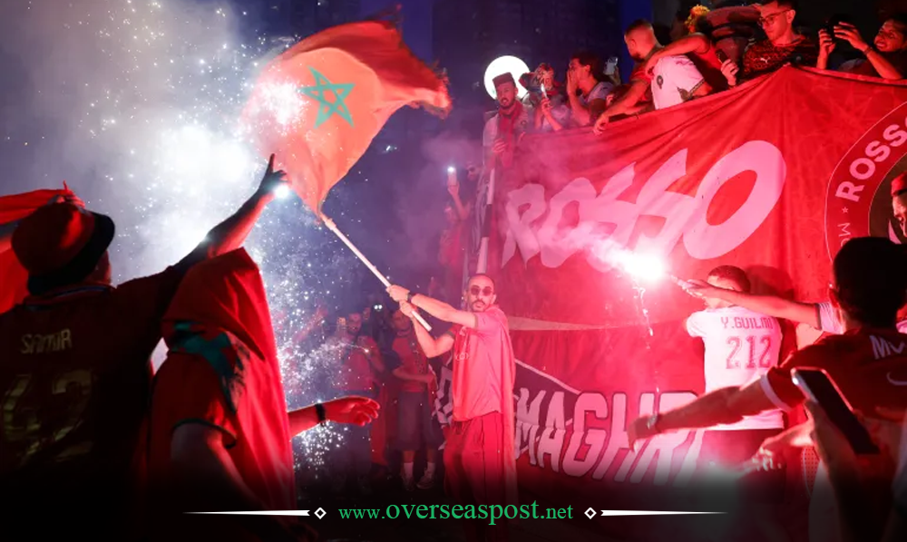 فرانسیسی ٹیم ہوٹل کے باہر مراکشی شائقین کے ہنگامے اور نعرے بازی کا منظر