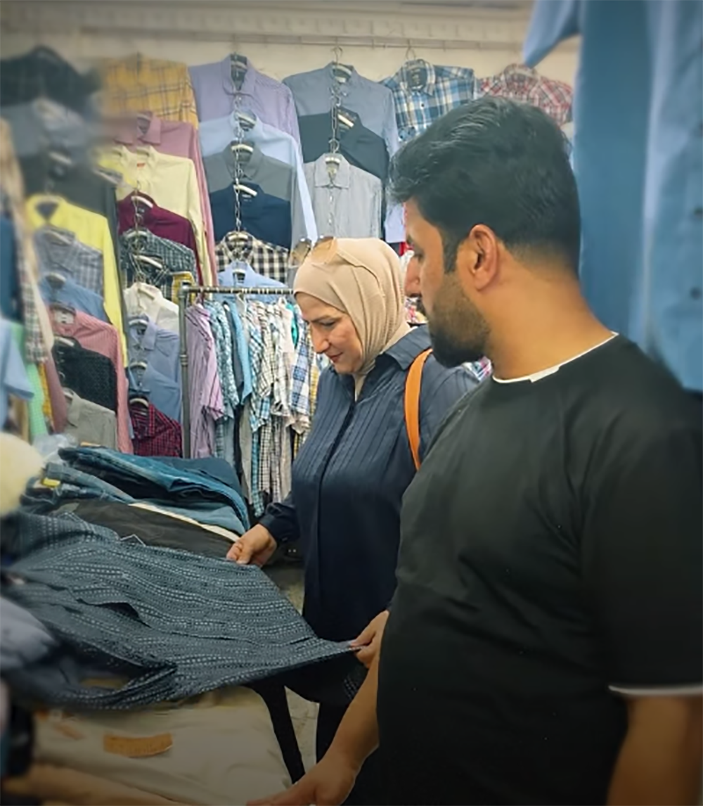 عراق کے دارالحکومت بغداد میں سیکنڈ ہینڈ کپڑوں کی مارکیٹ کا ایک منظر